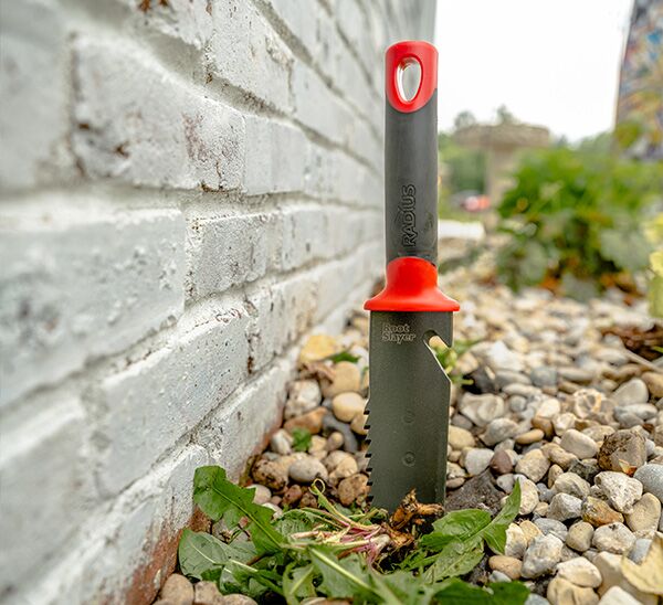 Radius Root Slayer Soil Knife